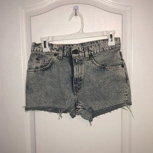 Levis Vintage Highwaisted Jean Shorts